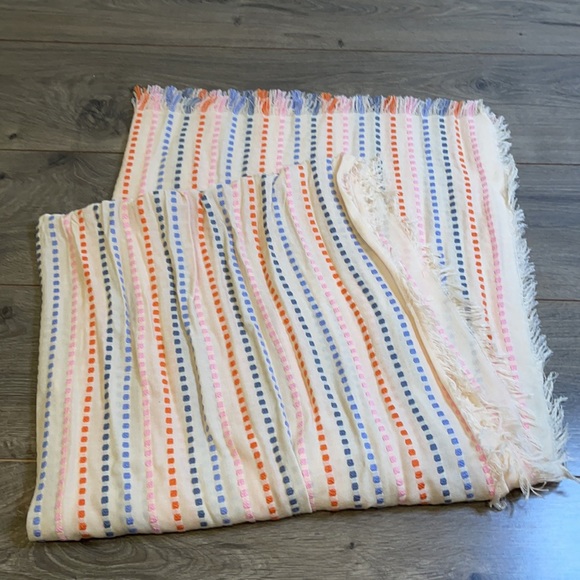 ⬇️ Madewell Stitched Rainbow Stripe Scarf - Picture 6 of 6